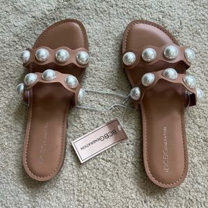 BCBG PEARL SANDALS